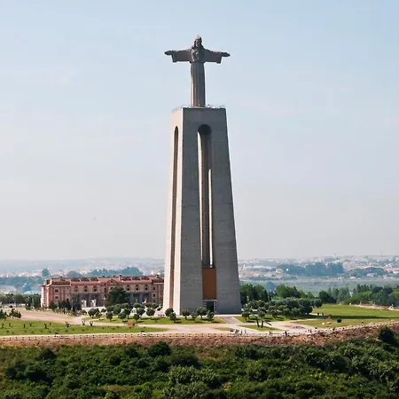 شقة Open - Lisbon/almada *