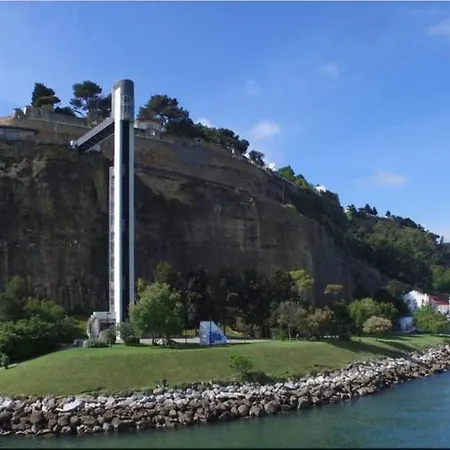 דירה Open - Lisbon/almada אלמאדה